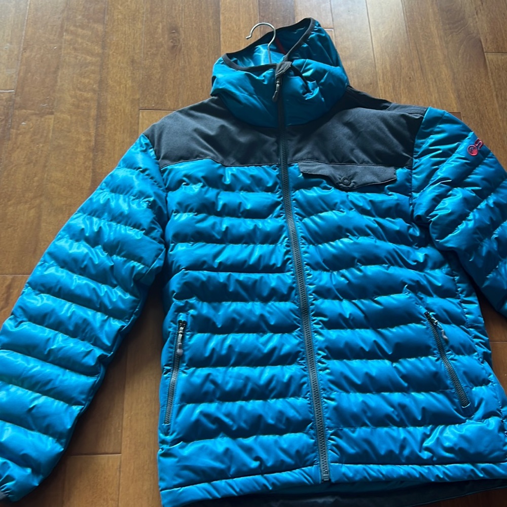 Brand new Sync ski jacket size small. Stretch puffy. Retails for $350 brand new.